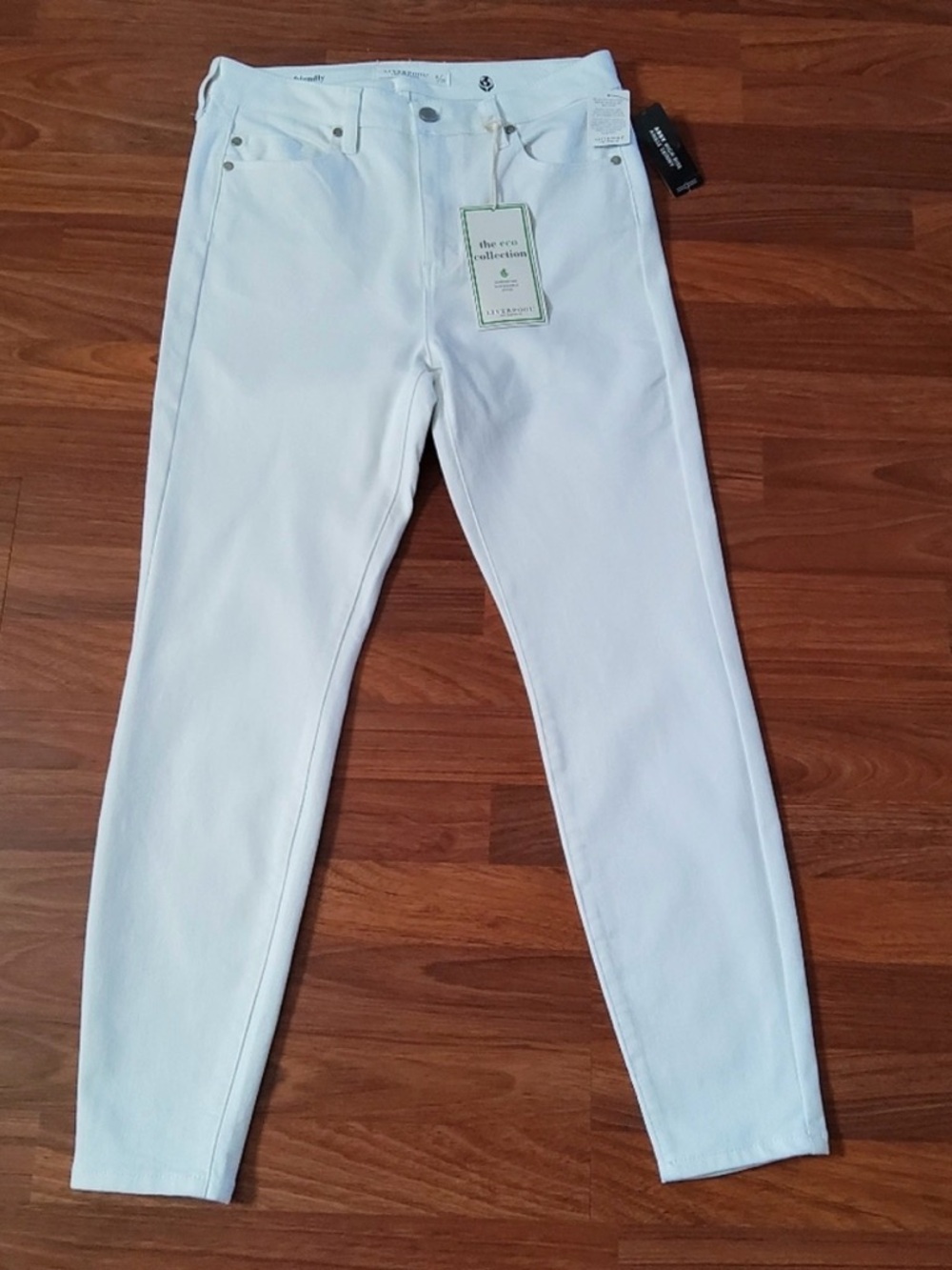 NWT Liverpool High Rise Abby Women’s White Jeans